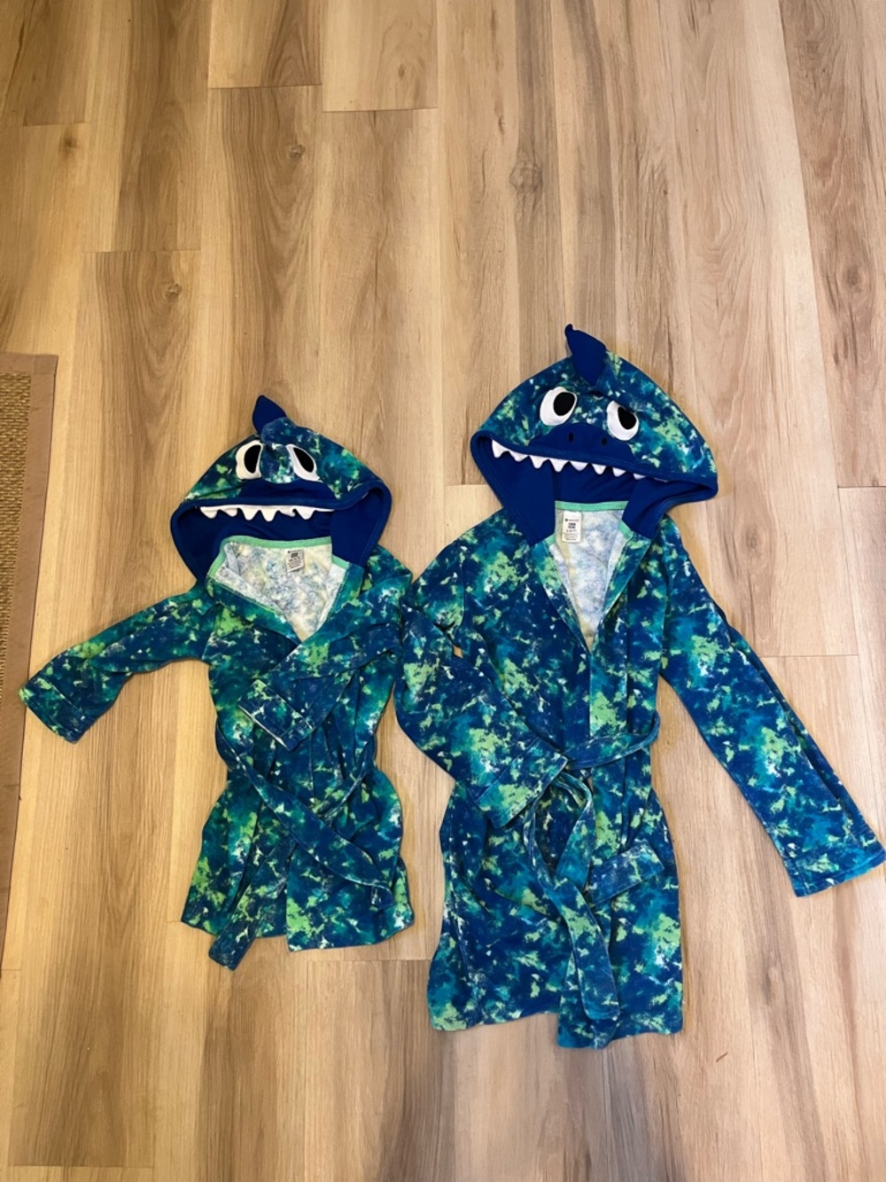 Kids Shark Hooded Bathrobe - Blue & Green Tie-Dye